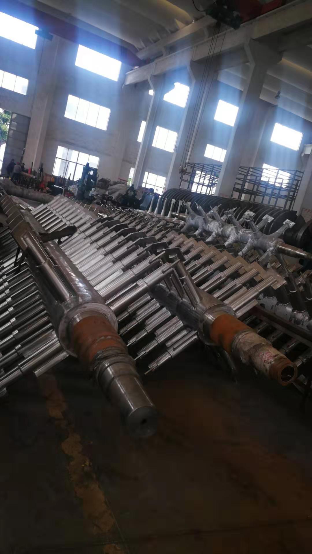 帶式干燥機車間制作現(xiàn)場2
